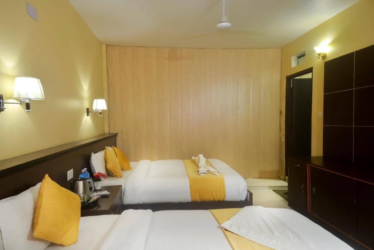 Hotel Rainforest Sauraha Luaran gambar