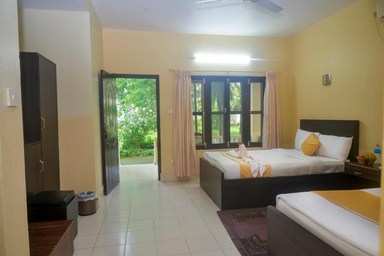 Hotel Rainforest Sauraha Luaran gambar