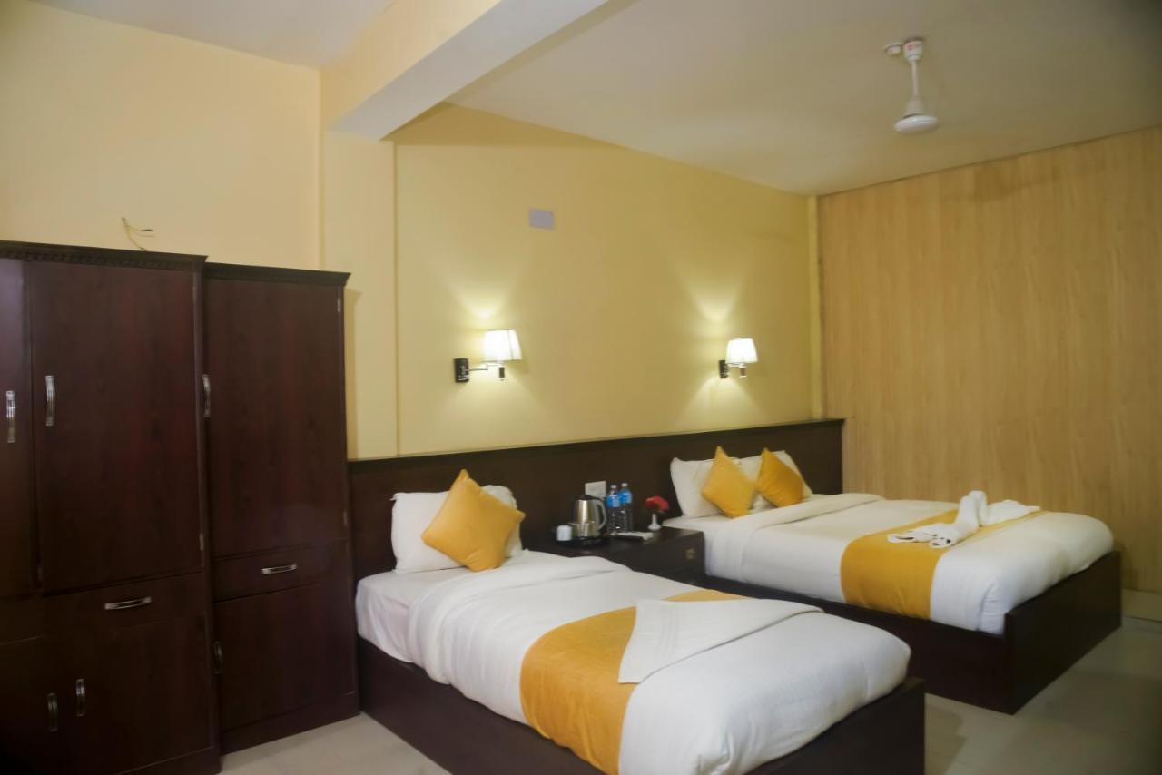 Hotel Rainforest Sauraha Luaran gambar
