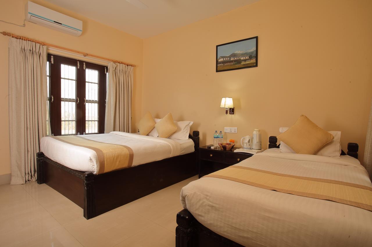 Hotel Rainforest Sauraha Luaran gambar