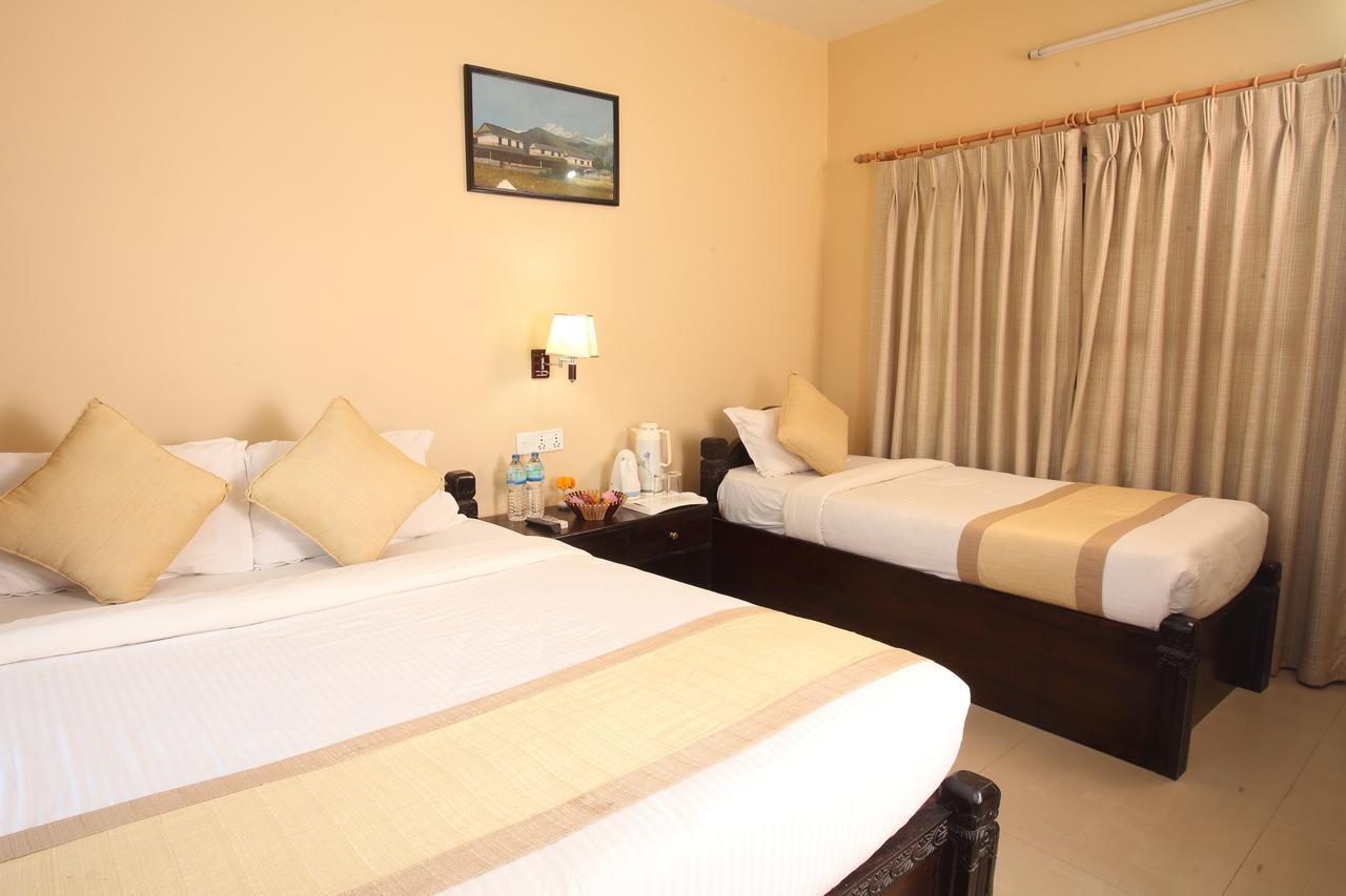 Hotel Rainforest Sauraha Luaran gambar